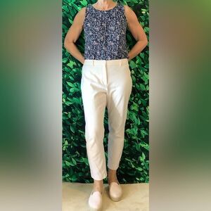 🩷 White House Black Market Pink Ankle Pants – Size 8